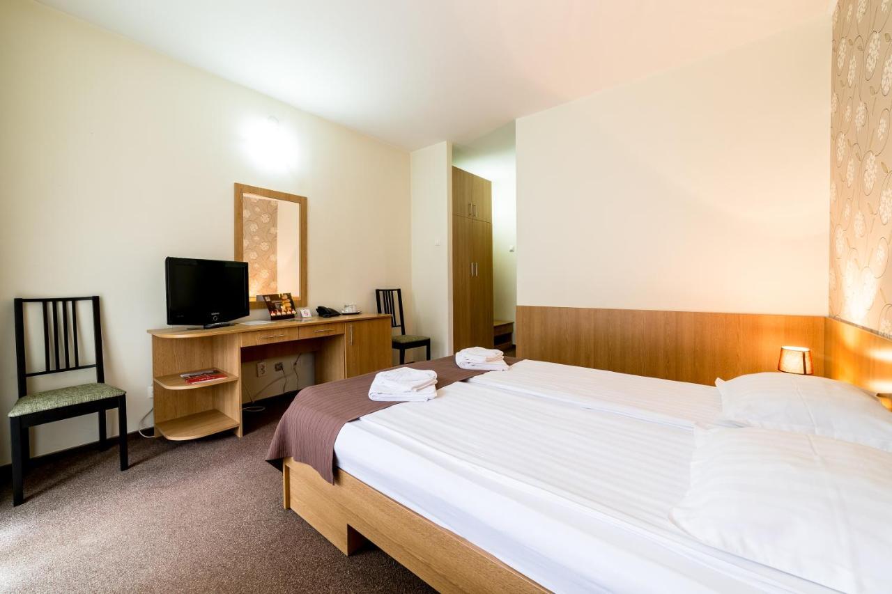 Hotel Muresul Health Spa 소바타 외부 사진