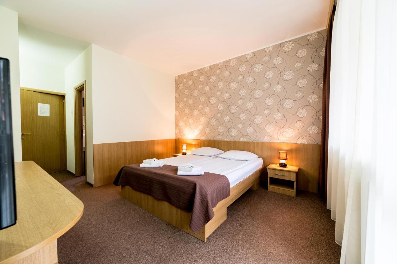 Hotel Muresul Health Spa 소바타 외부 사진