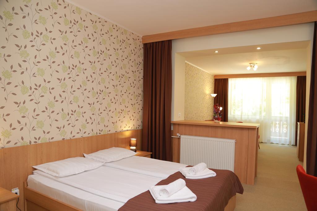 Hotel Muresul Health Spa 소바타 외부 사진