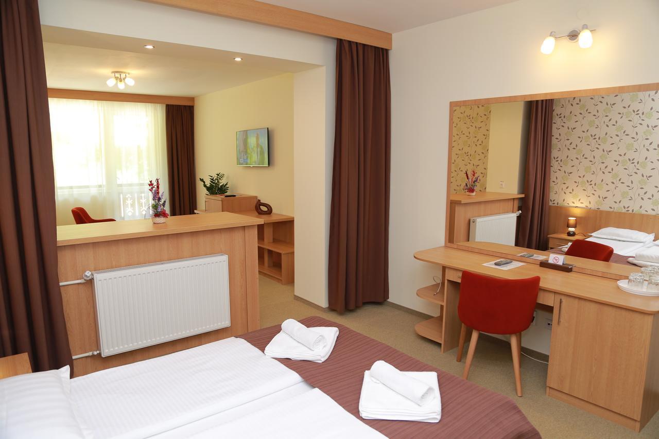 Hotel Muresul Health Spa 소바타 외부 사진
