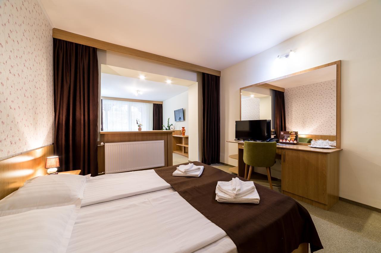 Hotel Muresul Health Spa 소바타 외부 사진